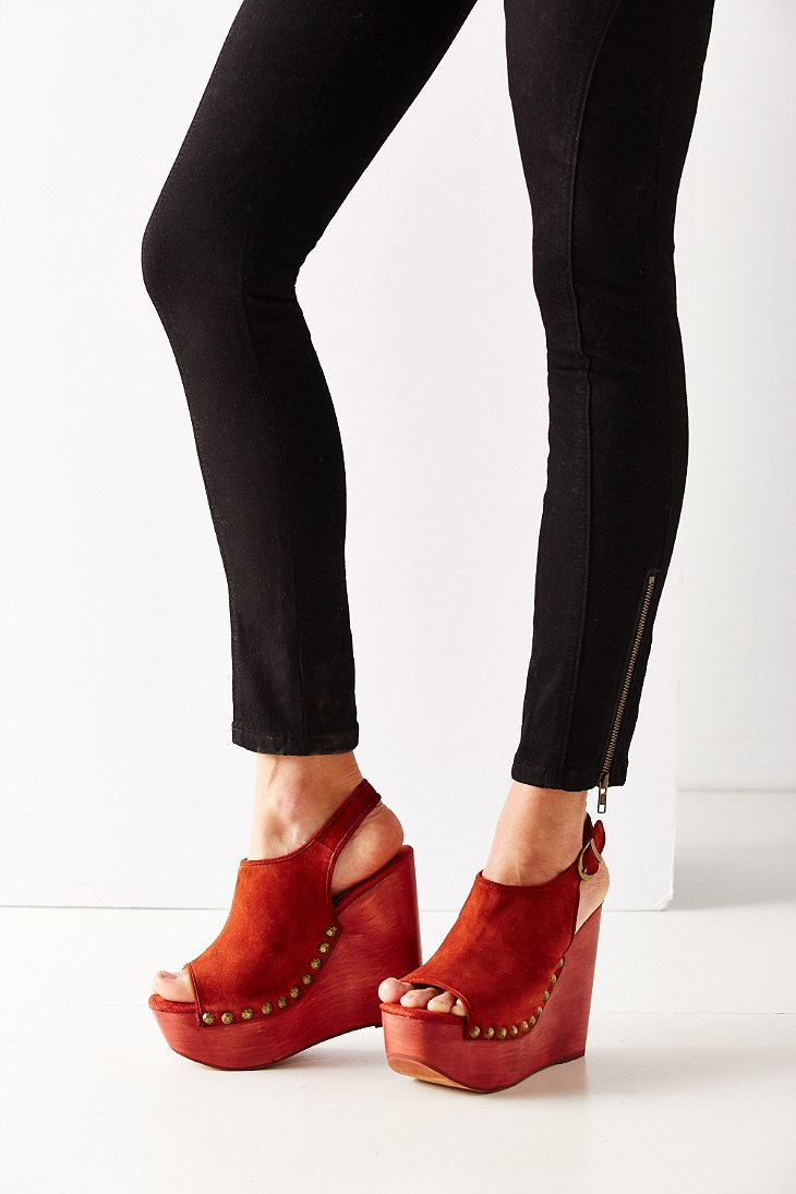 Jeffrey Campbell Snick Studded Wedge in Rust (Red) - Lyst