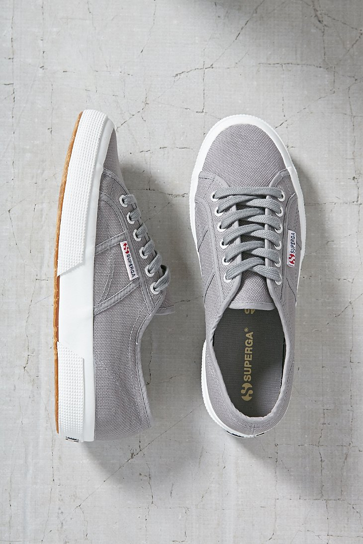 how to tie superga