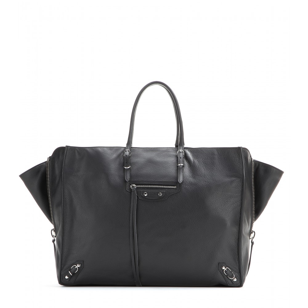 Balenciaga Papier A4 Zip-Around Leather Shoulder Bag in Black - Lyst