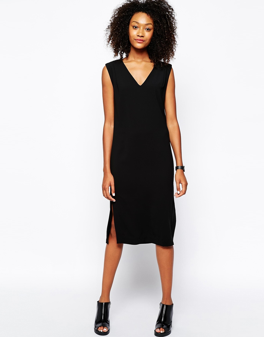 black vneck tshirt dress