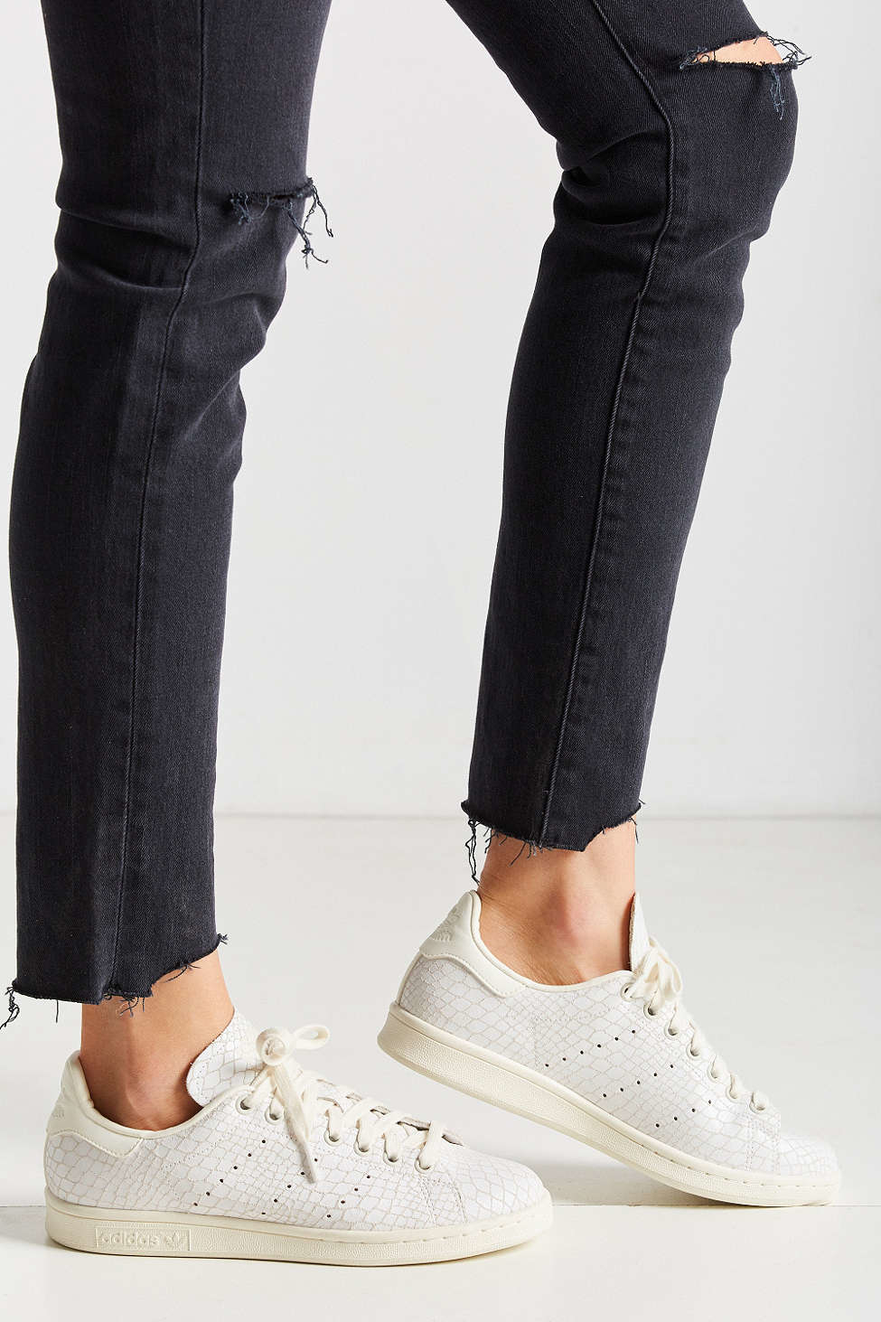 Paragraaf suiker Afstudeeralbum adidas Originals Stan Smith Croc-Embossed Leather Low-Top Sneakers in White  | Lyst