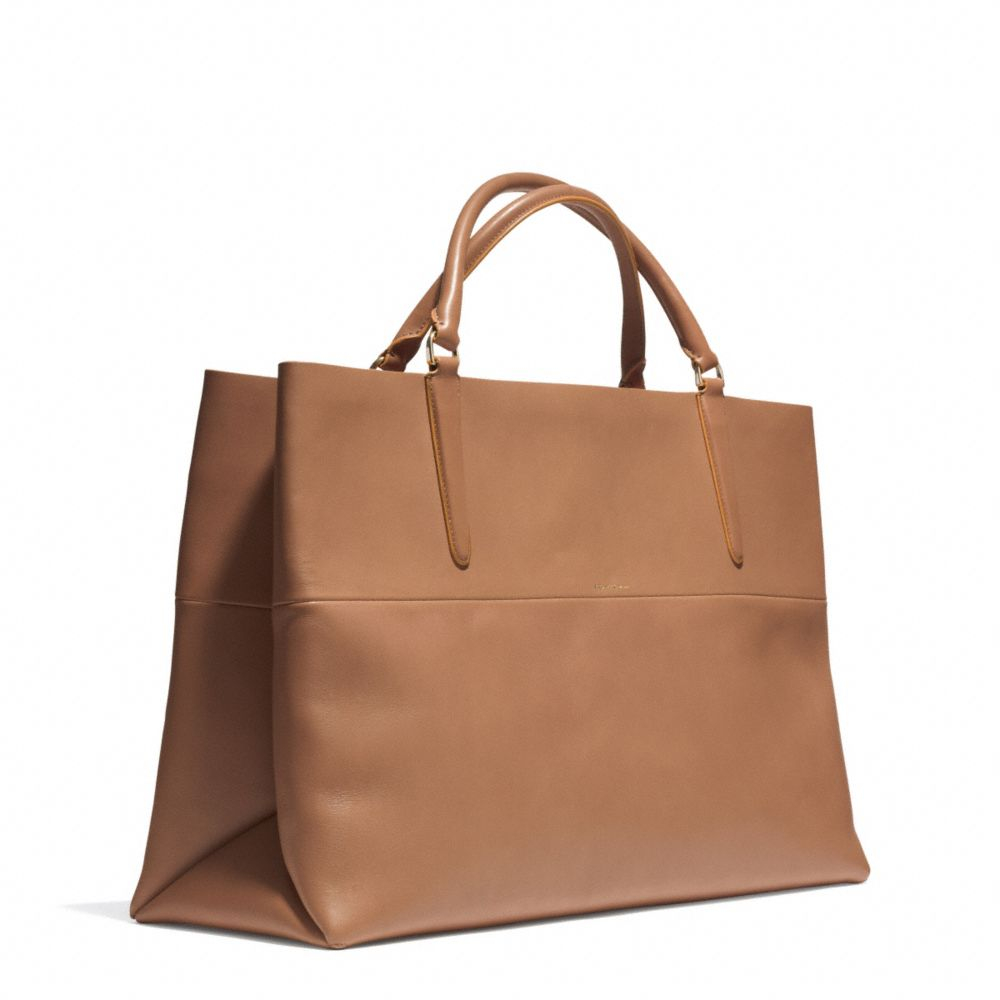 coach east west tote