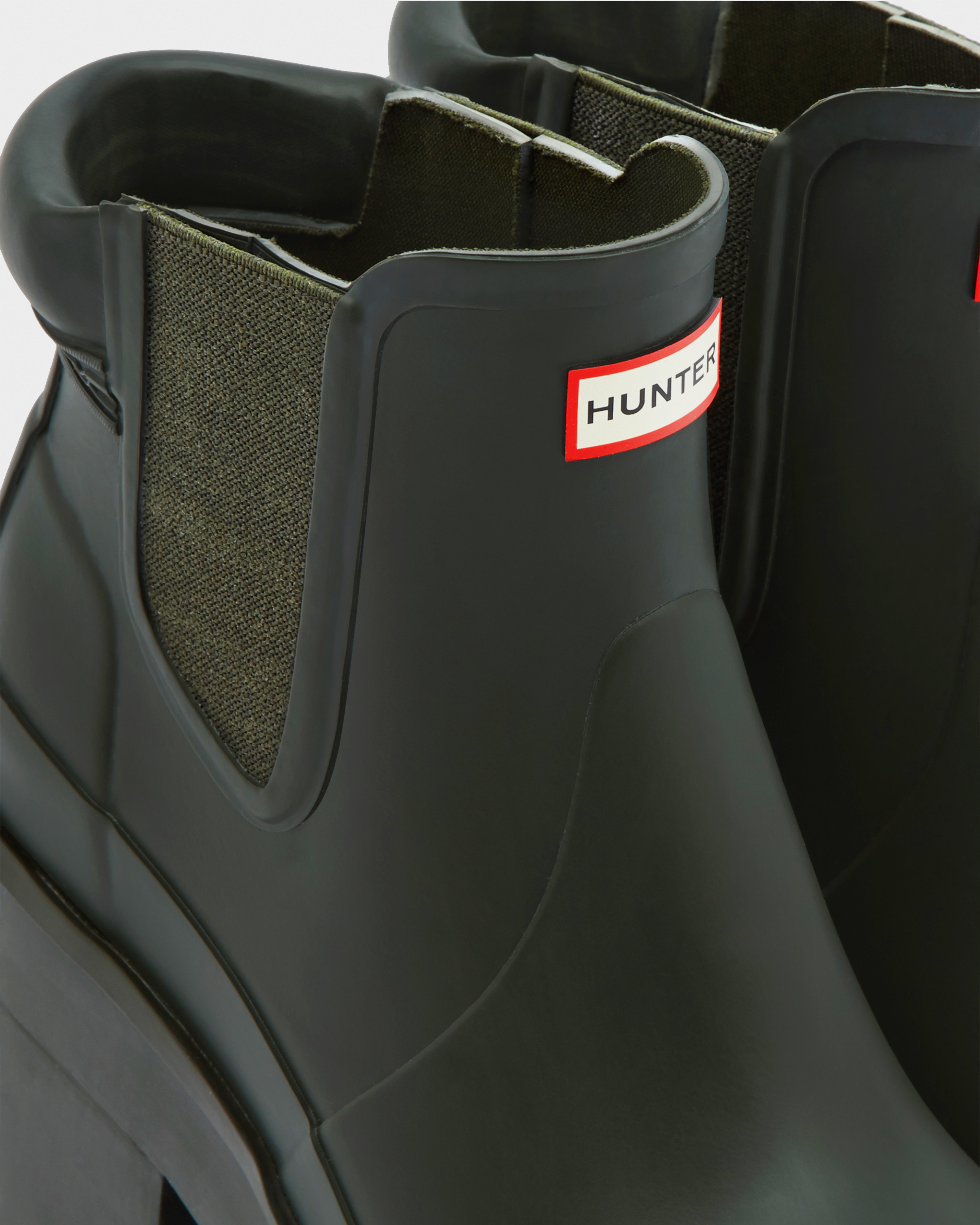 hunter chelsea boots dark olive
