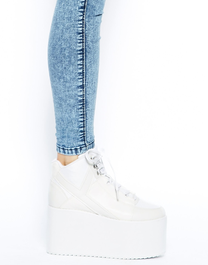 YRU Qozmo Hi White Mega Platform Shoes | Lyst