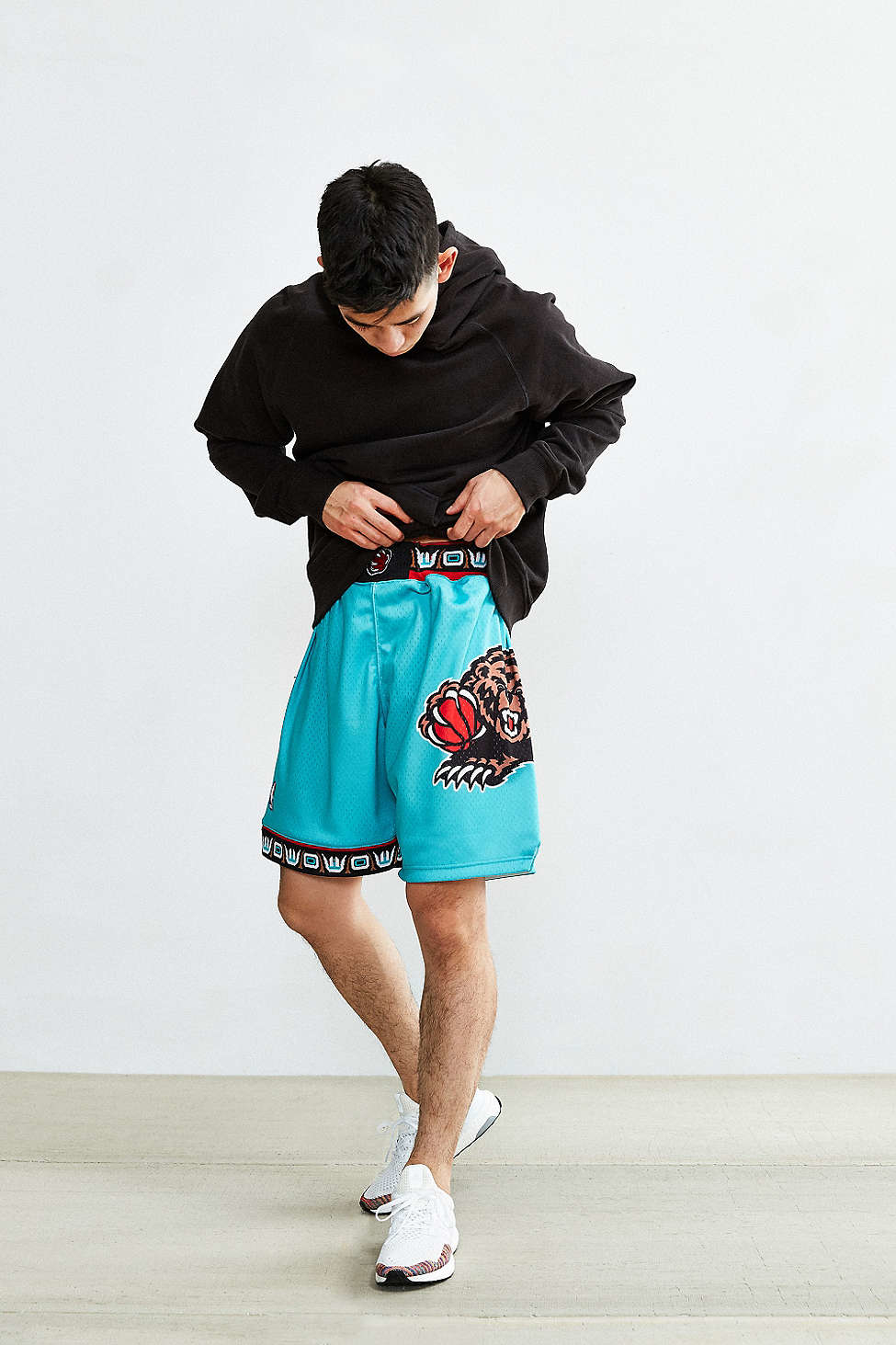 Mitchell & Ness Nylon Utility Shorts Vancouver Grizzlies