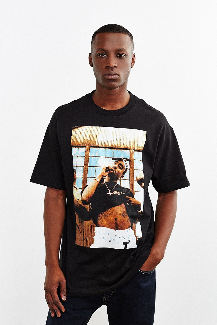 tupac sweatshirt urban outfitters