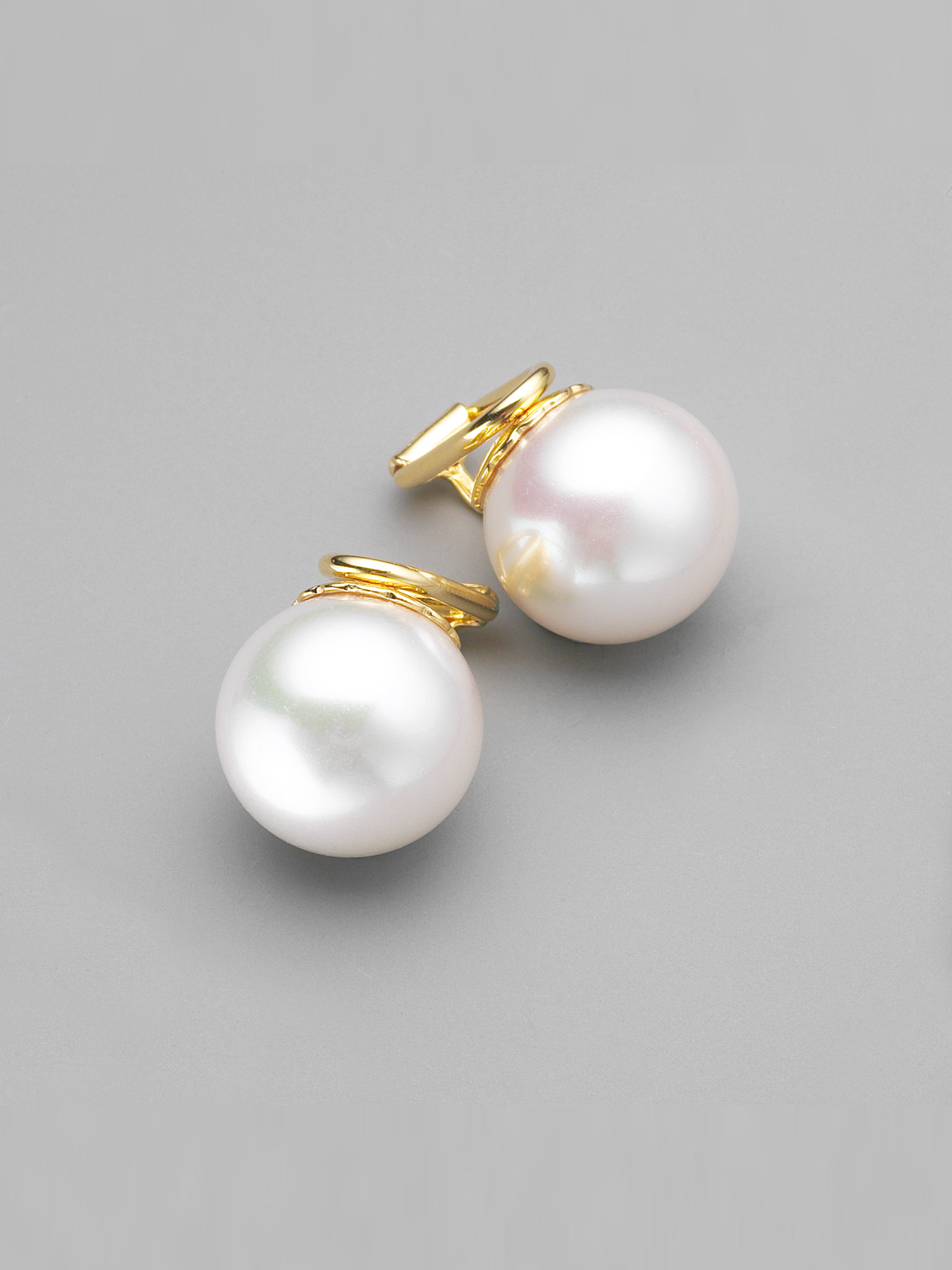 Majorica 14mm White Mabe Pearl Stud Earrings in Gold White (Metallic ...
