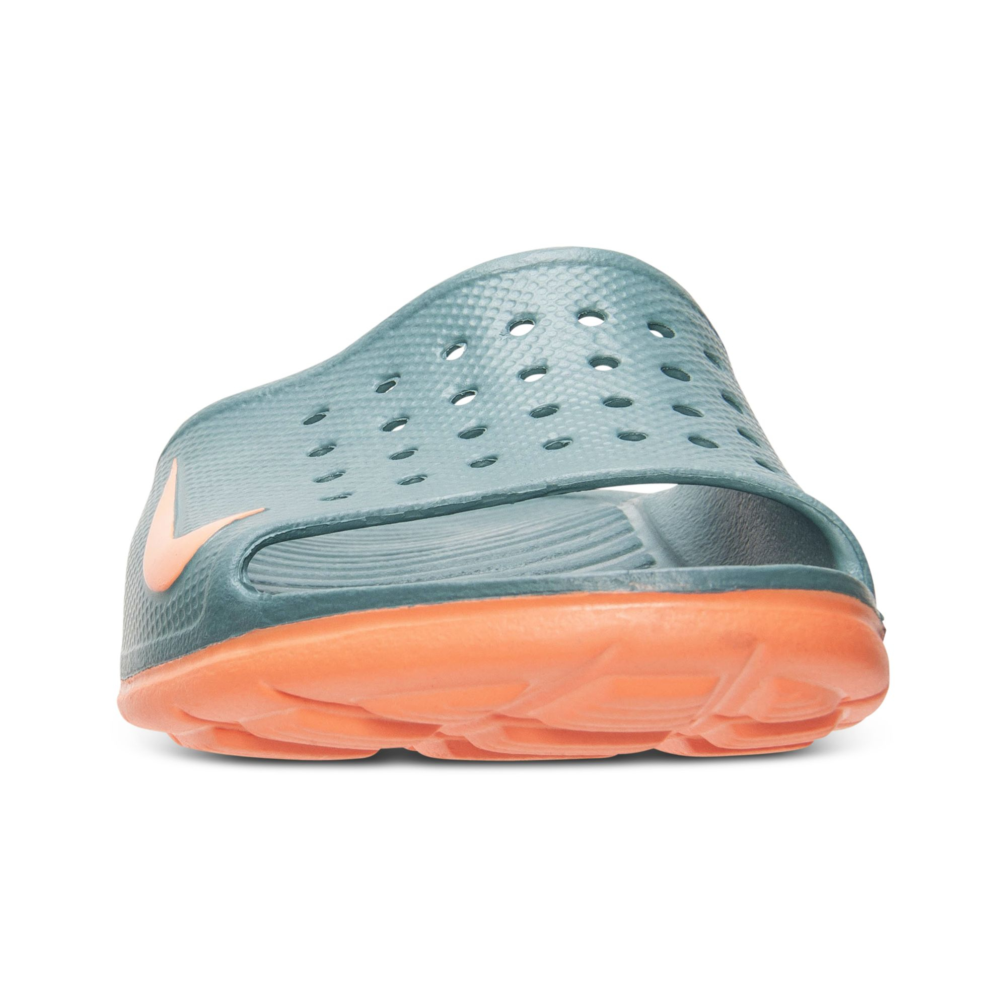 nike benassi solar soft slides
