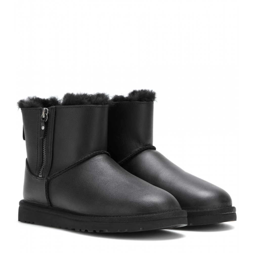 UGG Classic Mini Double Zip Leather Ankle Boots in Black - Lyst