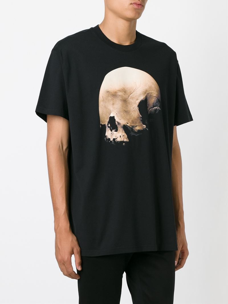 Givenchy Skull Print T-Shirt in Black 