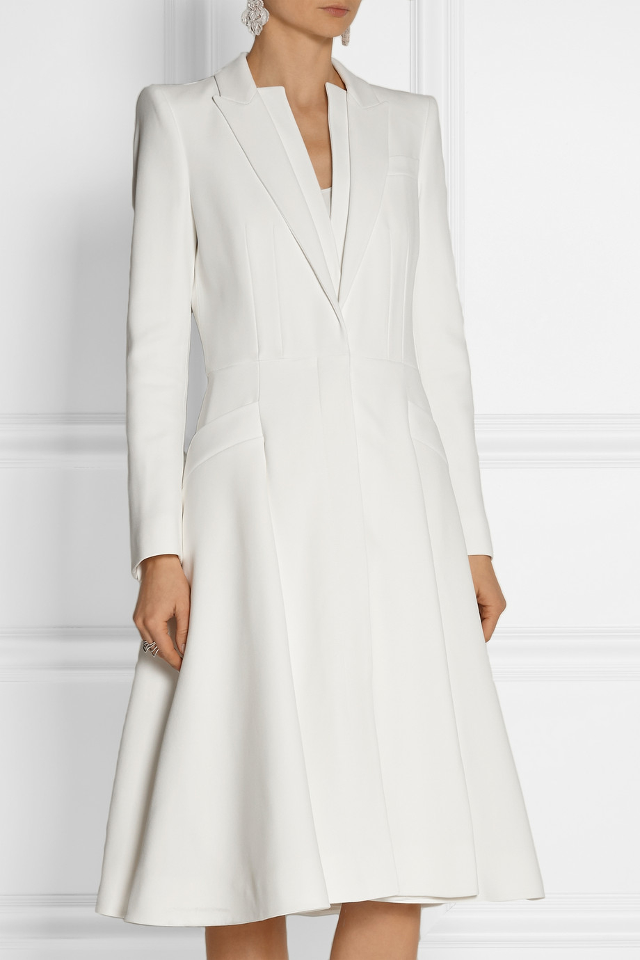 Alexander McQueen A-Line Crepe Coat in White | Lyst