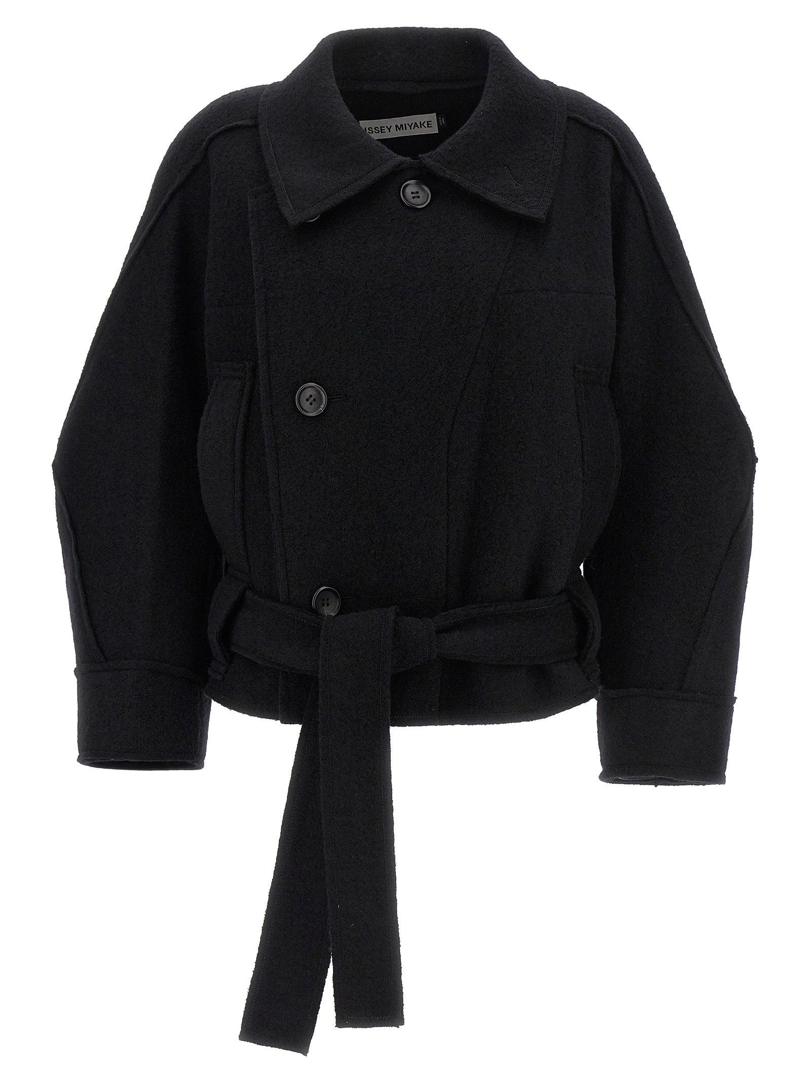 コート ISSEY MIYAKE 'Out of a Cube' short coat Issey Miyake 'Out Of A Cube' Short Coat in Black | Lyst