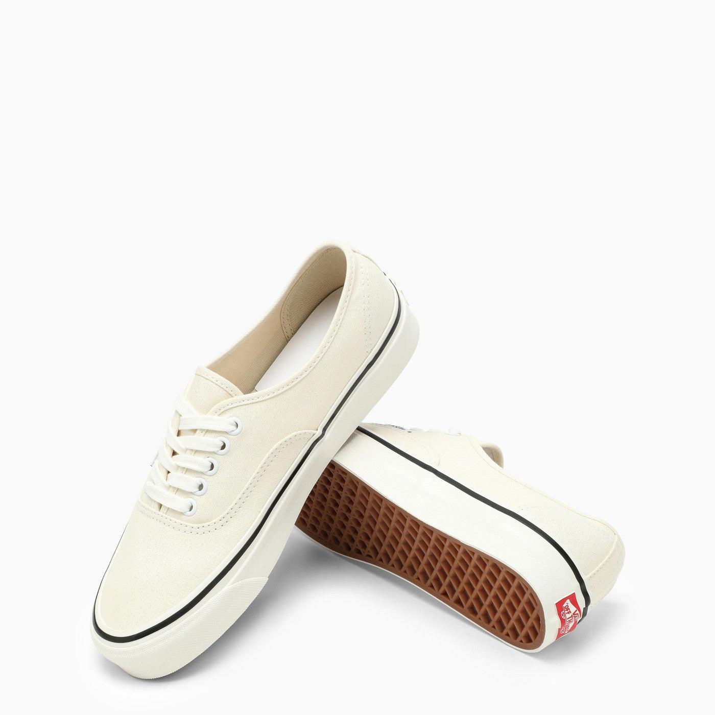helvede Rejse rygte Vans Authentic 44 Low Trainer in White | Lyst