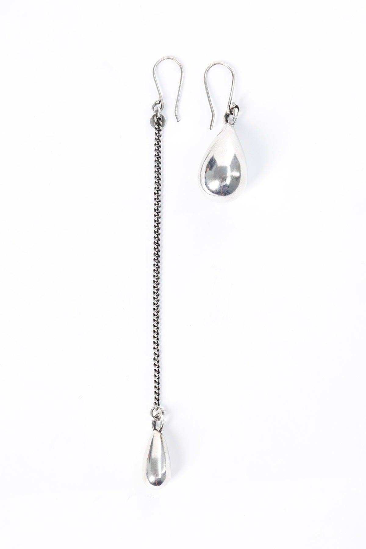 【Ann Demeulemeester】 Wivi Knottassel シルバーピアス Silver Wivi Knottassel Earrings by Ann Demeulemeester on Sale