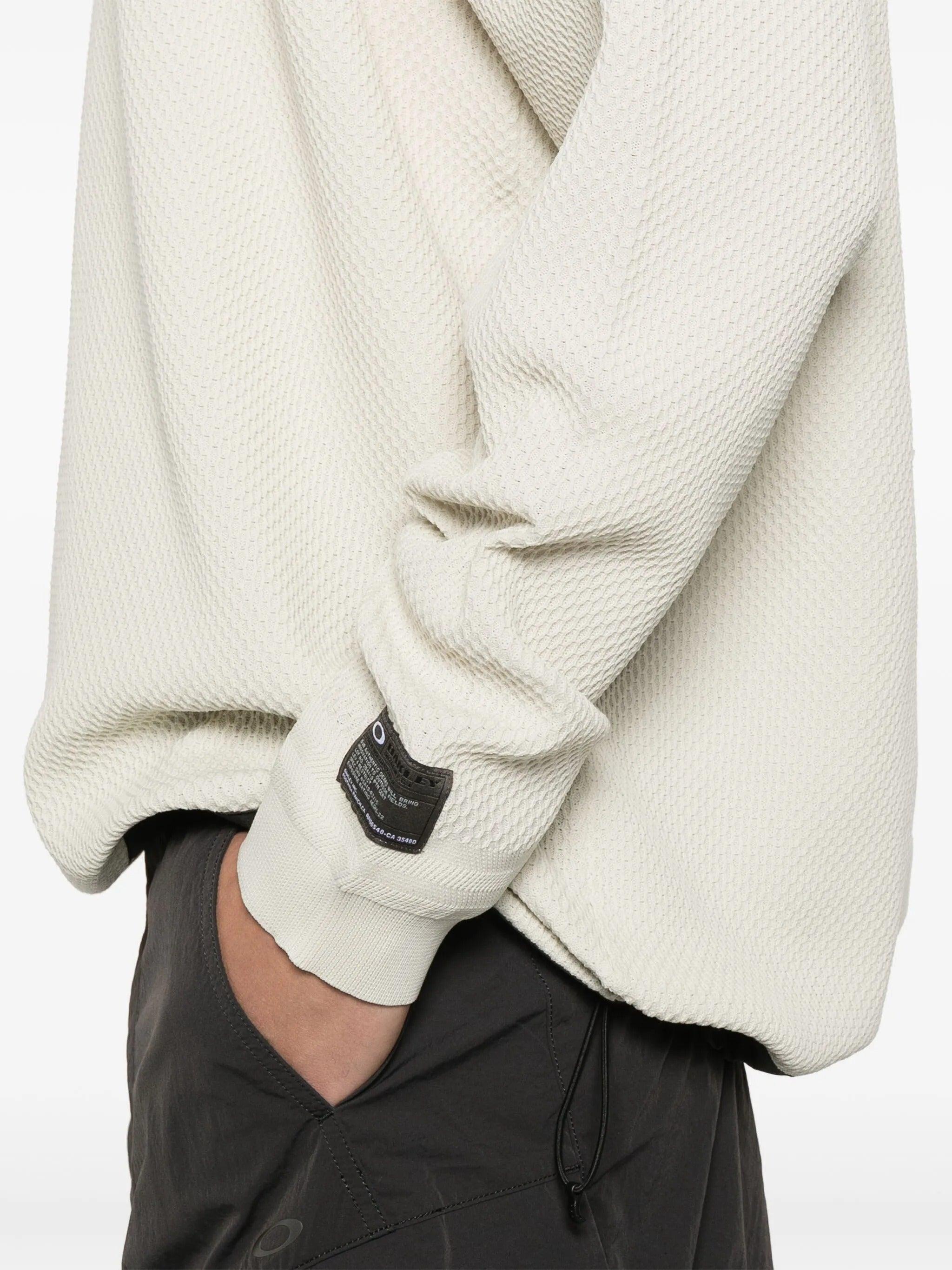【OAKLEY】25ss FGL PEAK SWEATER 1.0 Oakley Fgl Peak Sweater 1.0 - Phantom | Oakley® JP