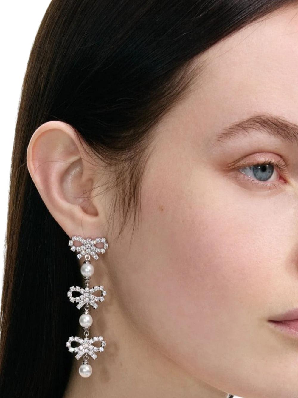 Self-Portrait Micro Bow Tiered Pearl Earrings in White