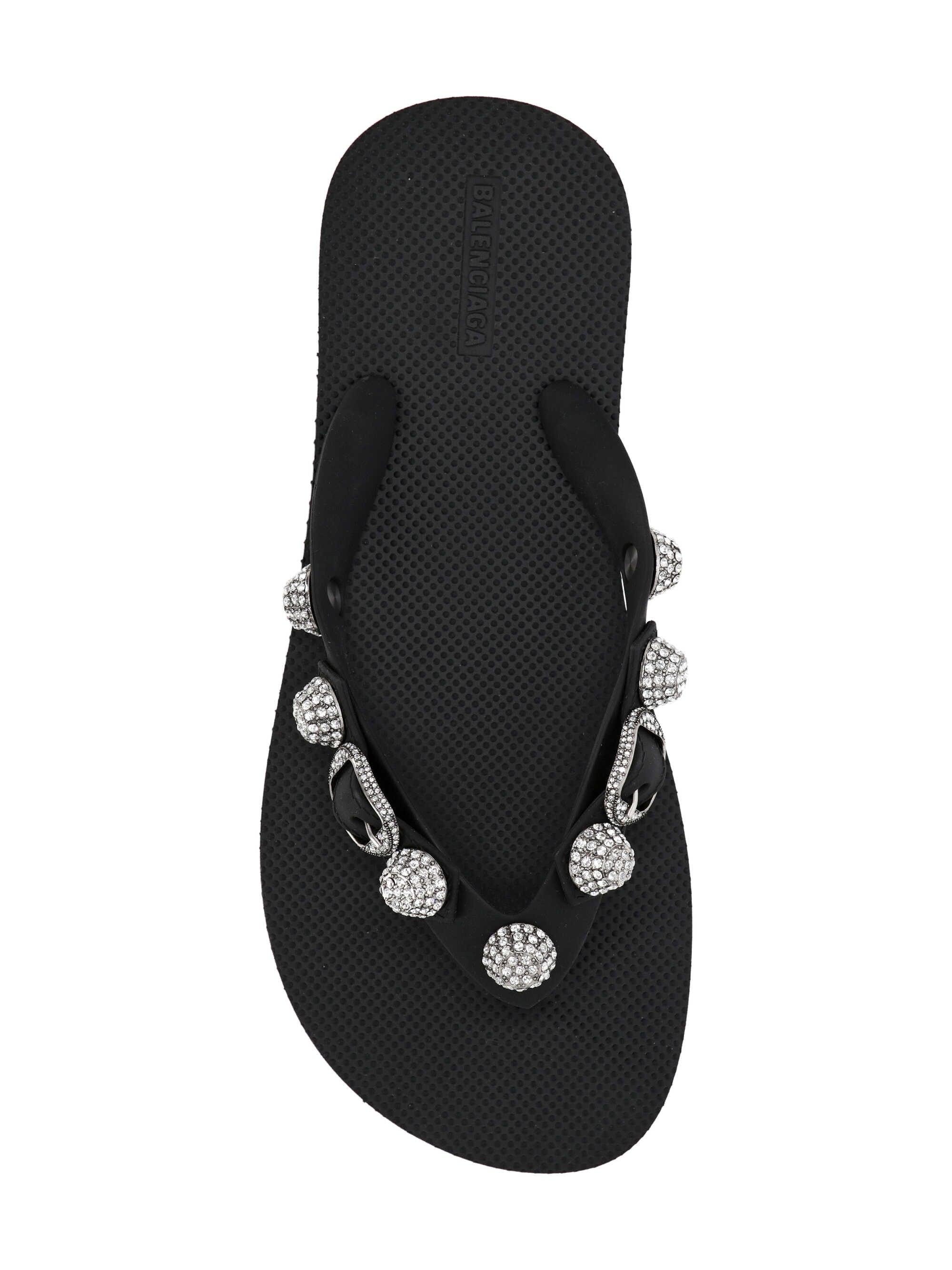 【BALENCIAGA】 Cagole crystal-embellished thong sandals Cagole crystal-embellished thong sandals in black