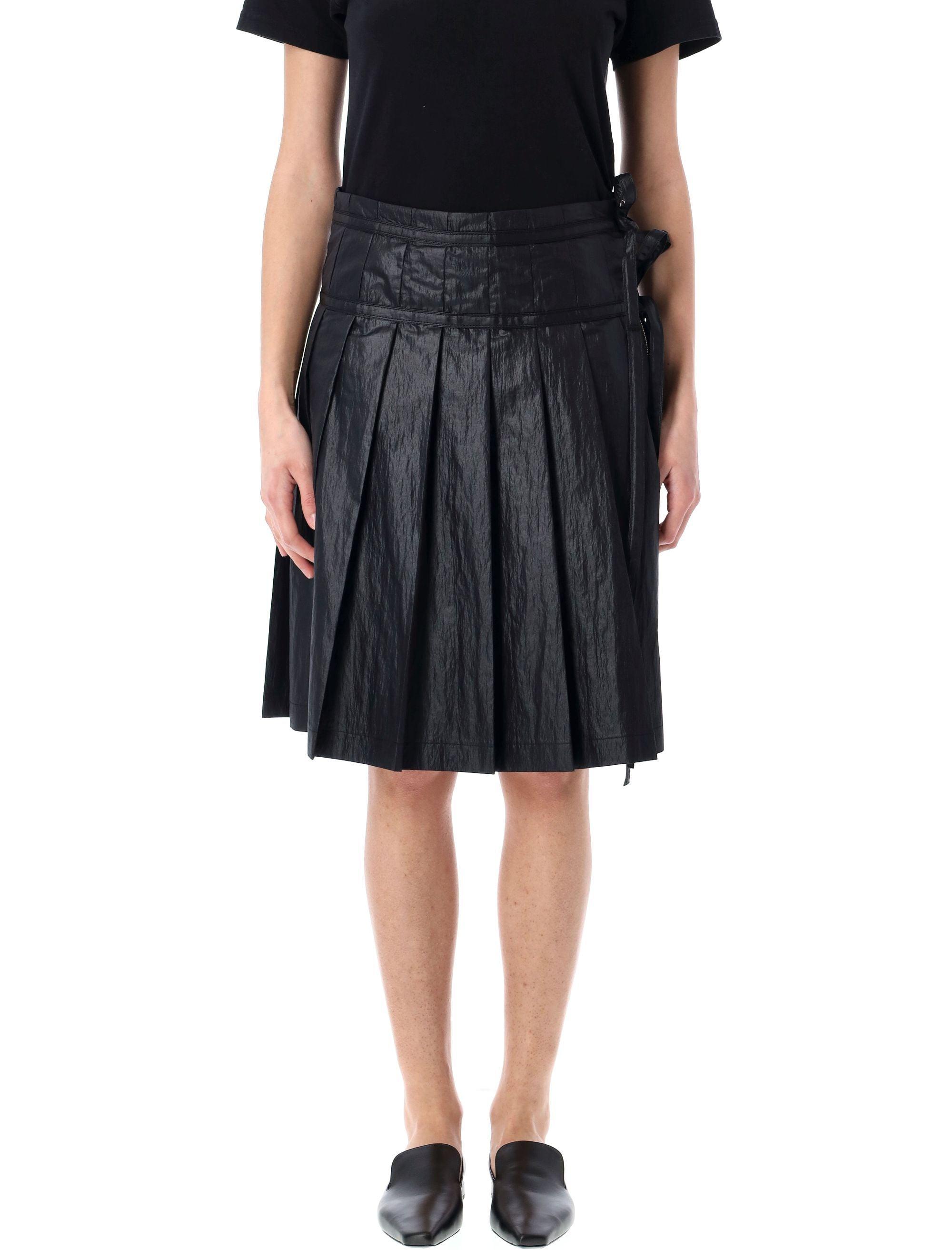 Low Classic Pleated Zipper Skirt in Black | Lyst