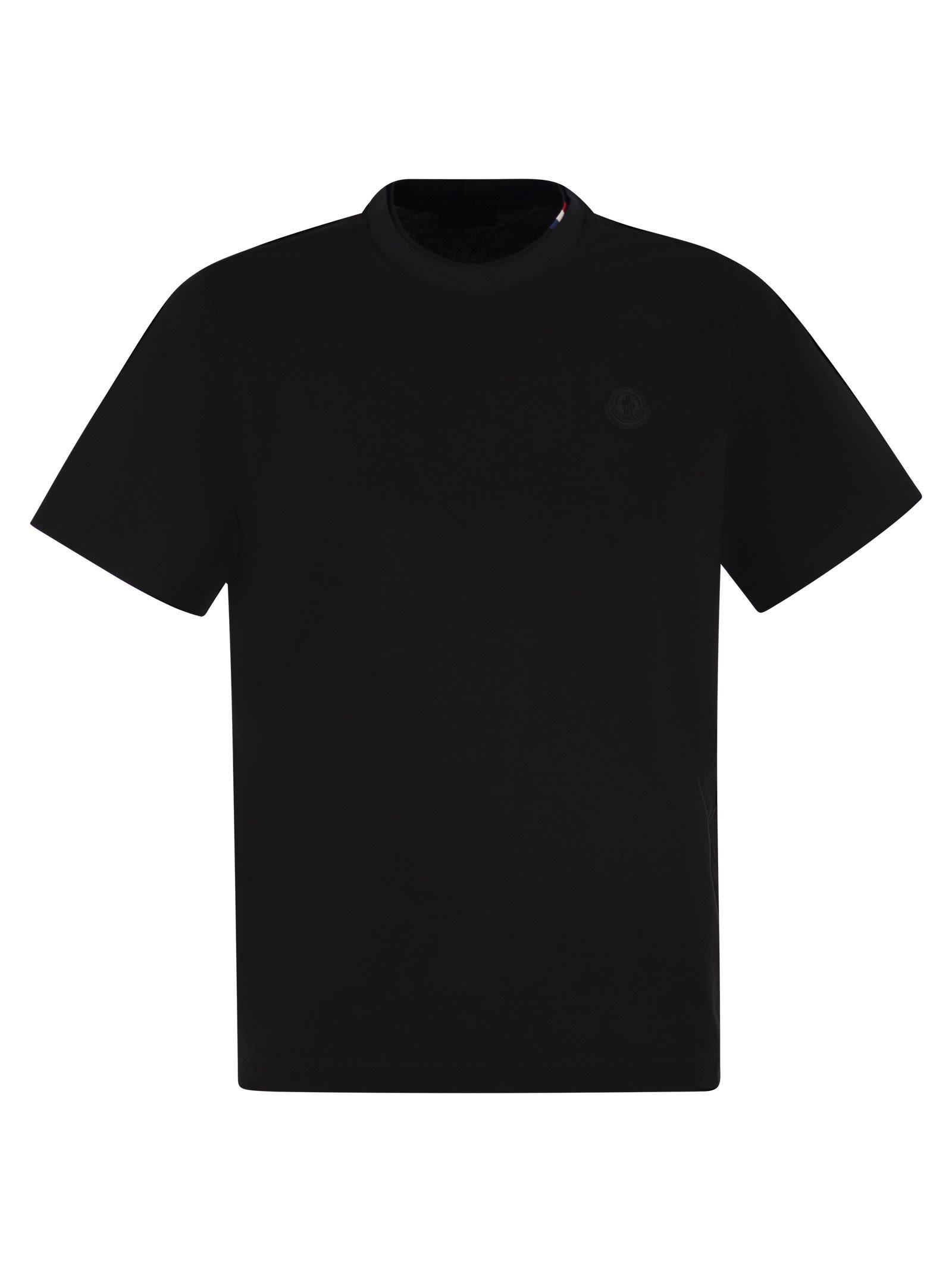 MONCLER ロゴモチーフTシャツ 大人気 数量限定 ブラック Moncler ロゴ Tシャツ | ブラック | FARFETCH JP