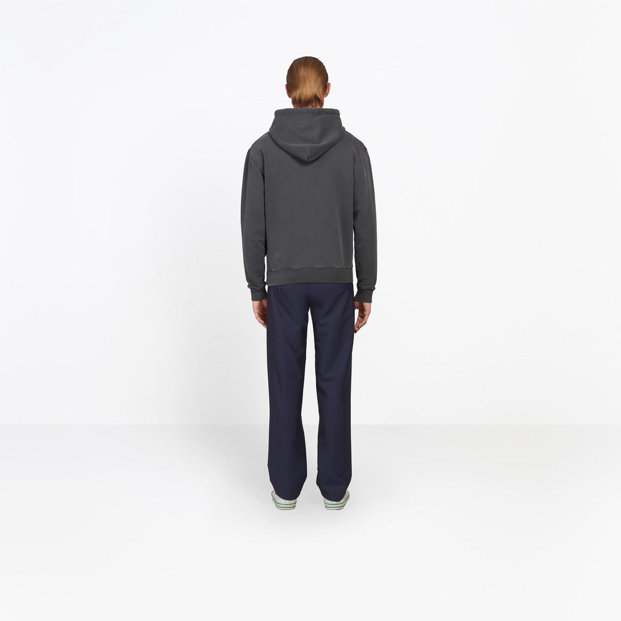 balenciaga-NOIR-LAVE-Paris-