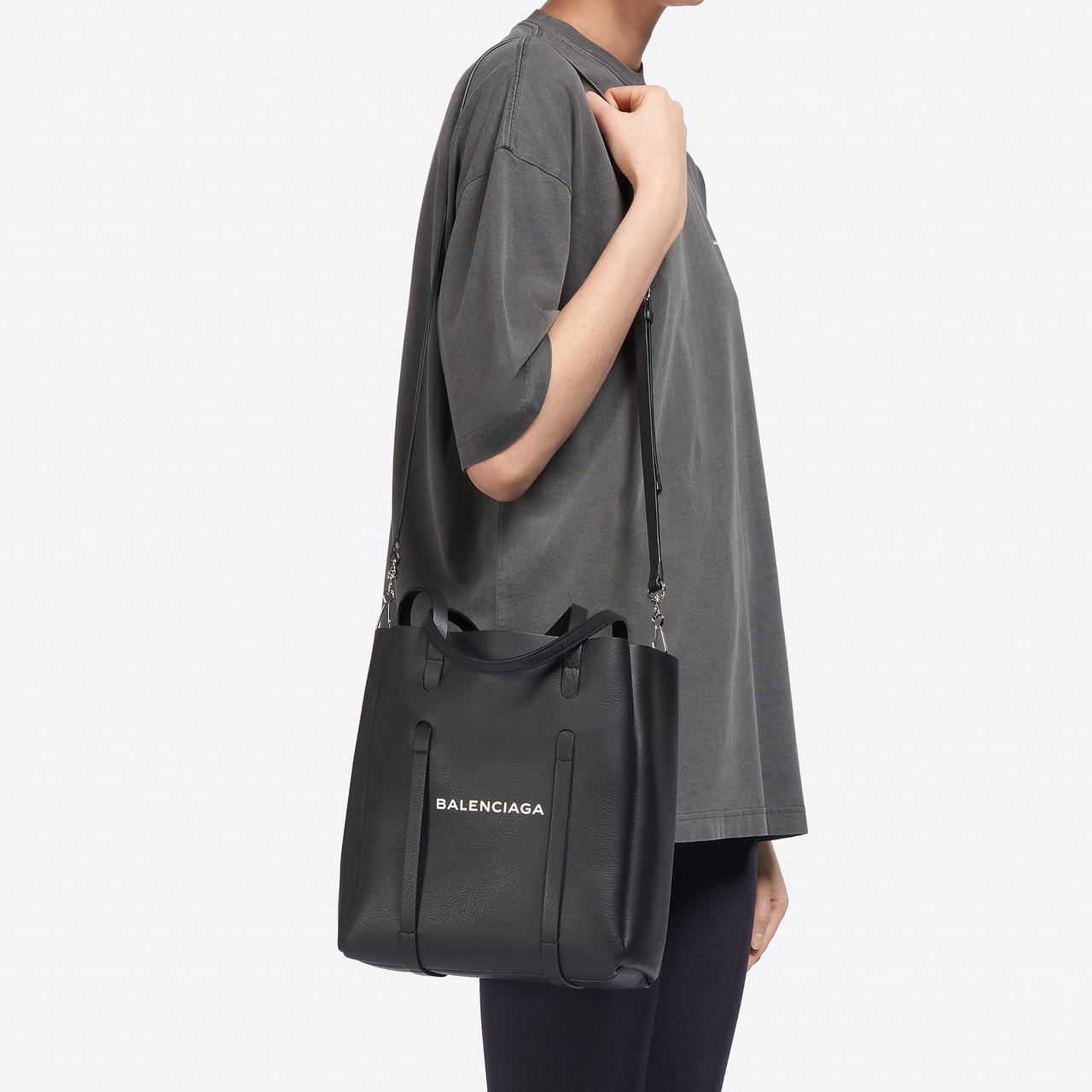 balenciaga xs everyday leather tote