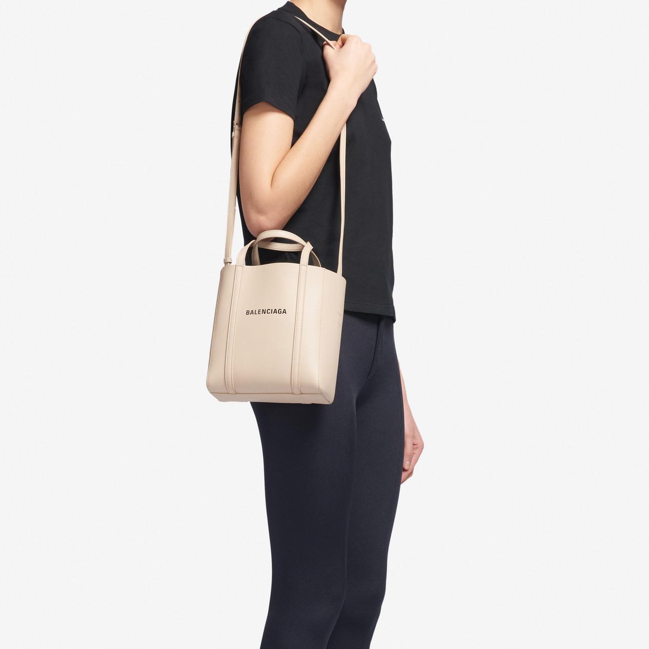 Balenciaga Leather Everyday Xxs Tote Bag in Beige / Black (Natural) - Lyst