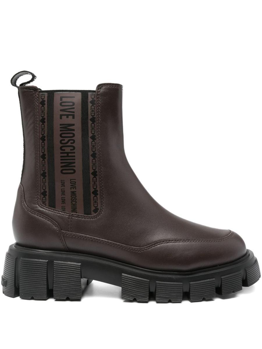 ショートブーツ・ブーティ LOVE MOSCHINO Woman Flat ankle boots Brown JA24043H0LJAW 208 Moschino EN | Love Moschino: Women's designer boots and