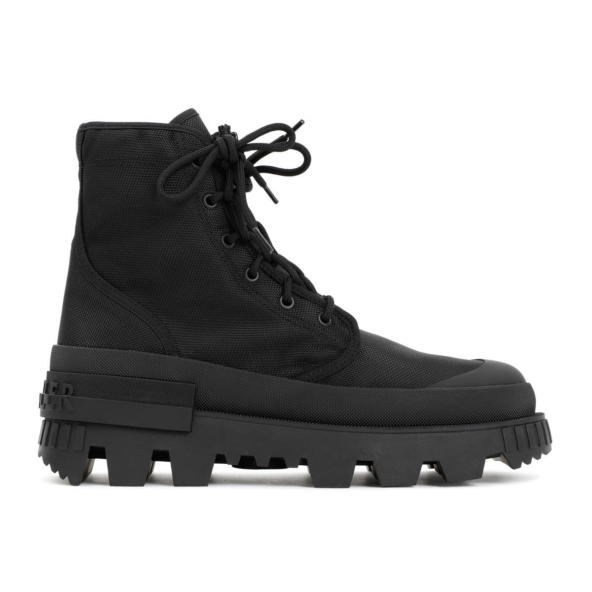 Moncler Hyke Desertyx Ankle Boots Shoes in Black for Men | Lyst