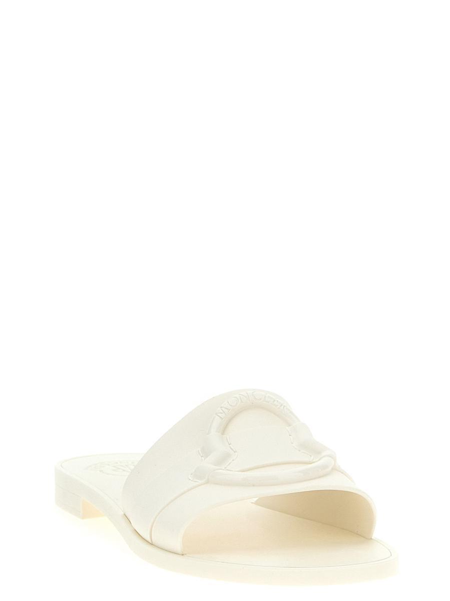 モンクレール Mon Slidesサンダル ホワイト Moncler 'Mon' Slides in White | Lyst