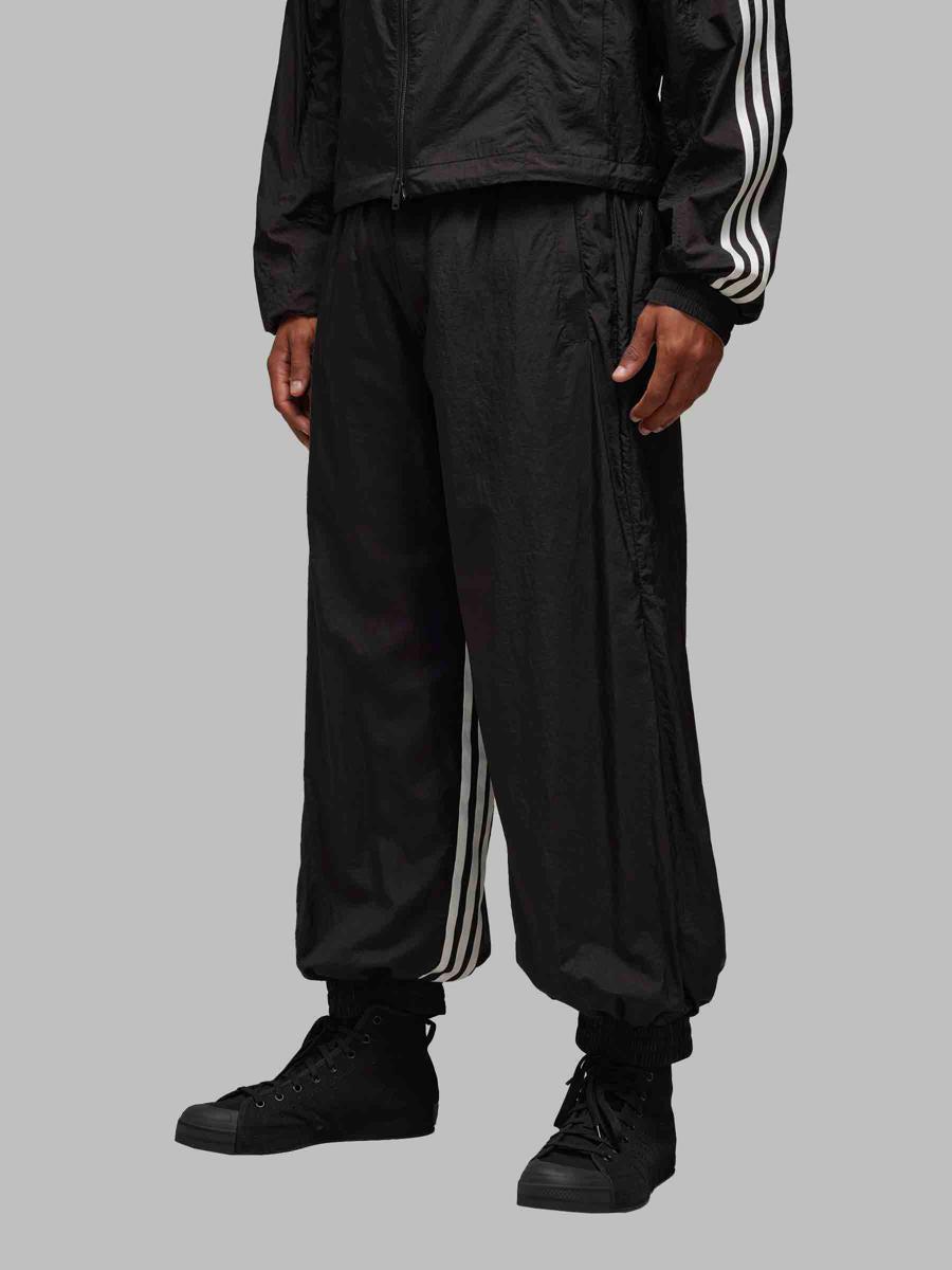 【Y-3】Tapered Jersey Shell Cargo Jogger Pants / Black Black Gore-Tex Hardshell Cargo Pants by Y-3 on Sale