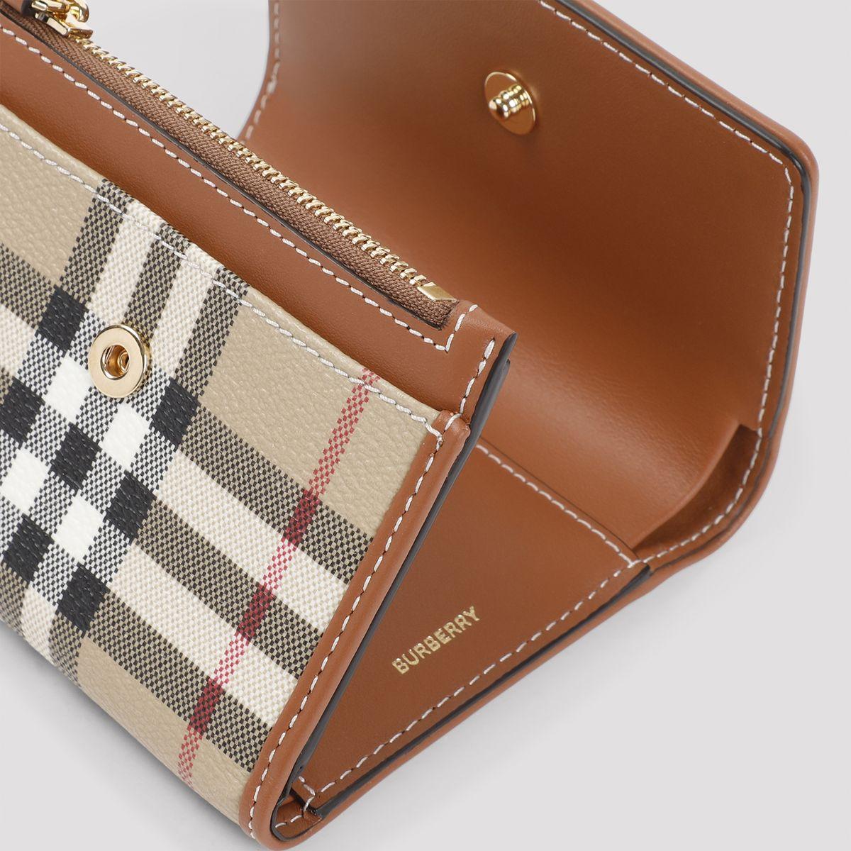 Burberry female wallet hot sale