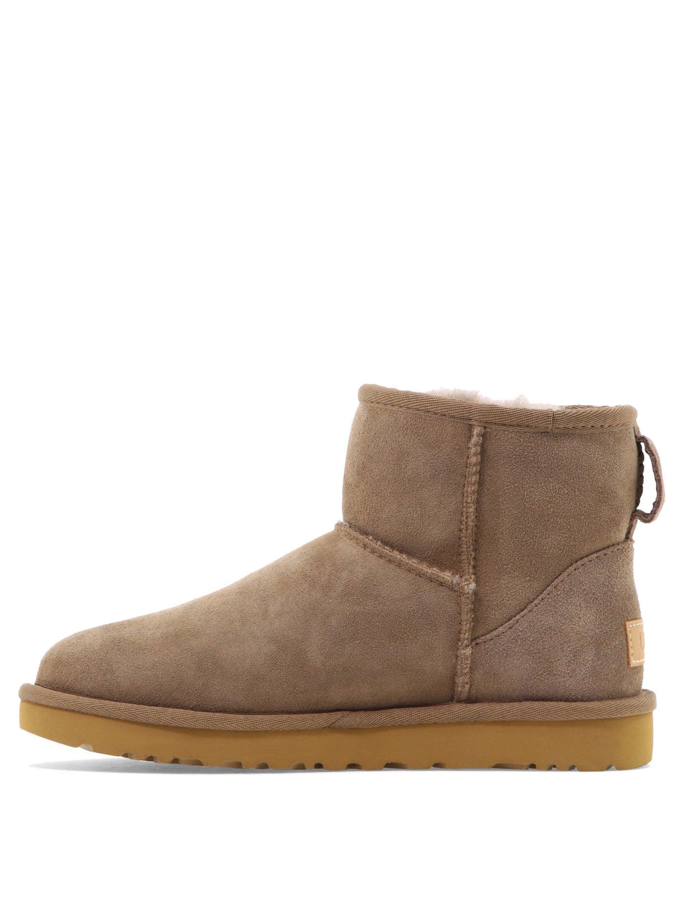 UGG \