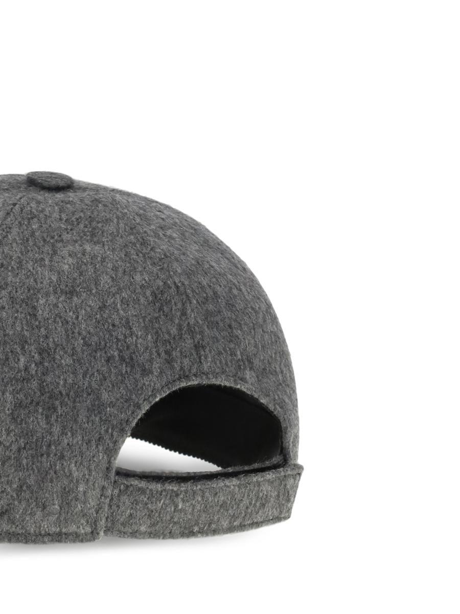 FENDI⭐︎ビーニー⭐︎グレー FENDI(フェンディ) ニットキャップ・ビーニー(レディース