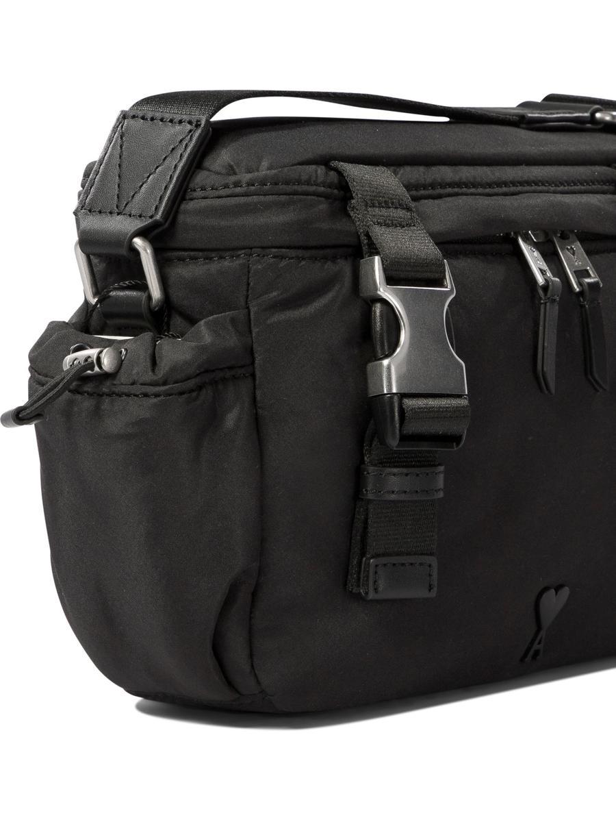 国内発送 AMI PARIS☆Ami De Coeur メッセンジャー ブラック BLACK Ami de Coeur Messenger Bag | AMI PARIS