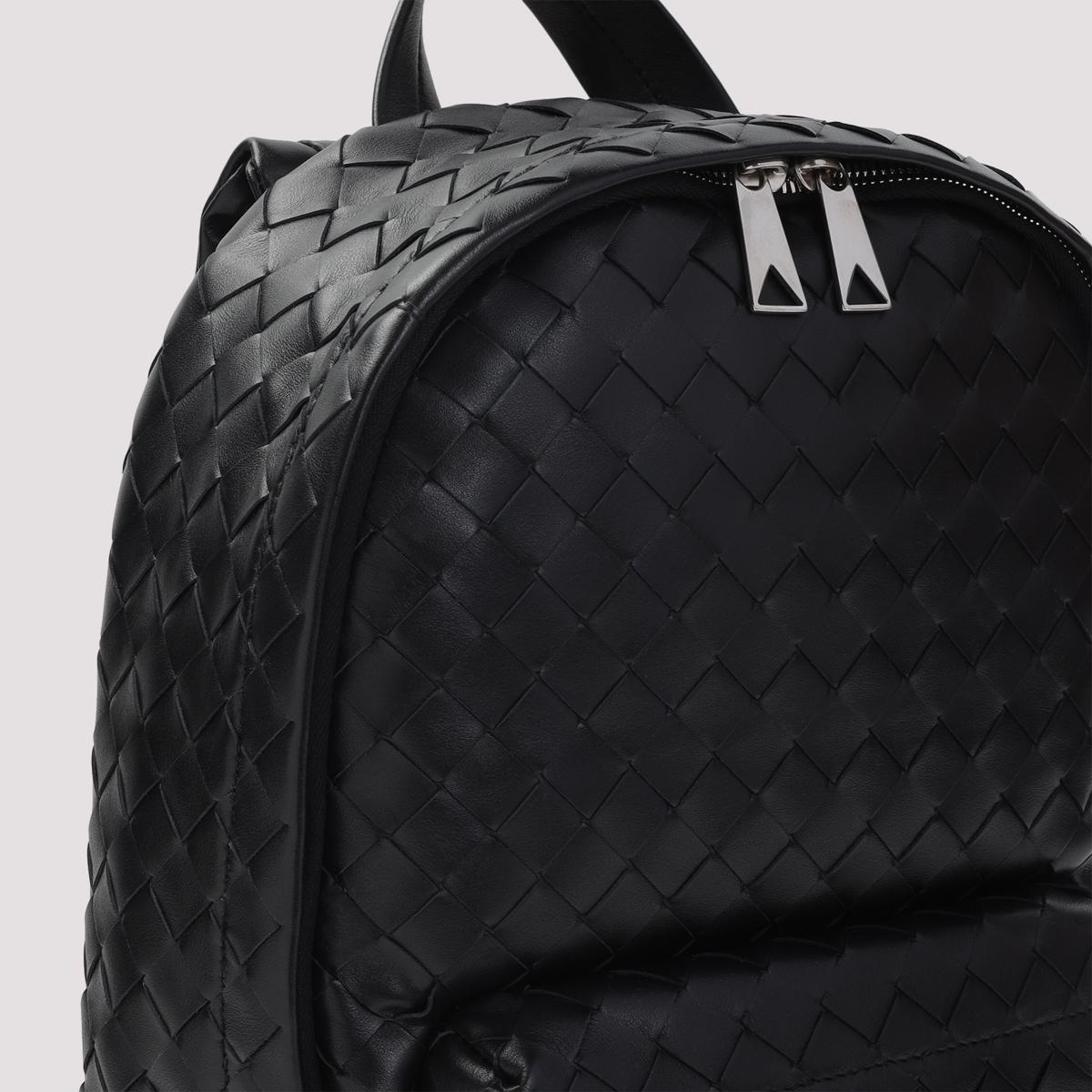 バックパック・リュック Bottega Veneta Black Intrecciato Backpack Bottega Veneta® Intrecciato Backpack in Black. Shop online now.