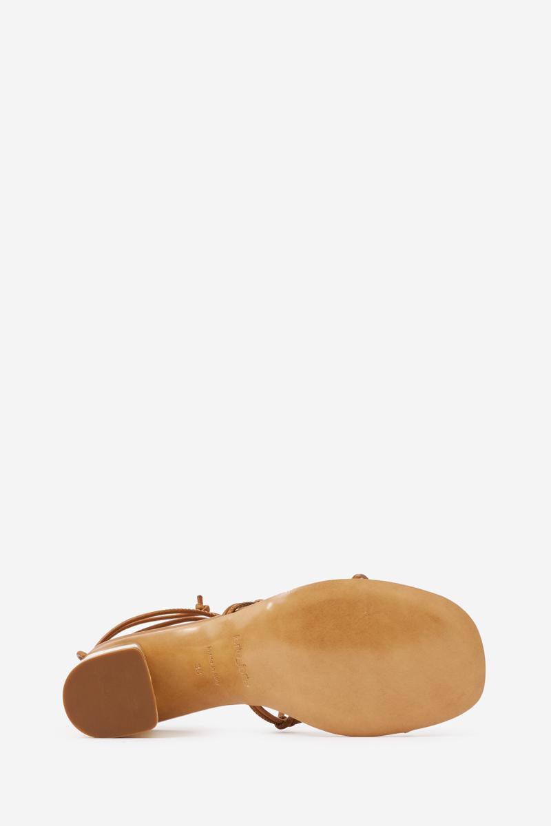 サンダル・ミュール FORTE FORTE Women Sandals 13691MYSHOES 2502 BROWN Forte Forte Sandals in Natural | Lyst Canada