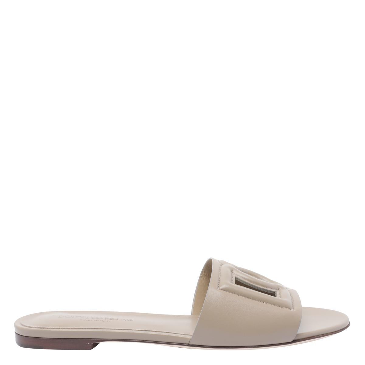 サンダル・ミュール Dolce Gabbana Flat Sandals Dolce&Gabbana Cutout DG Flat Slide Sandals | Neiman Marcus