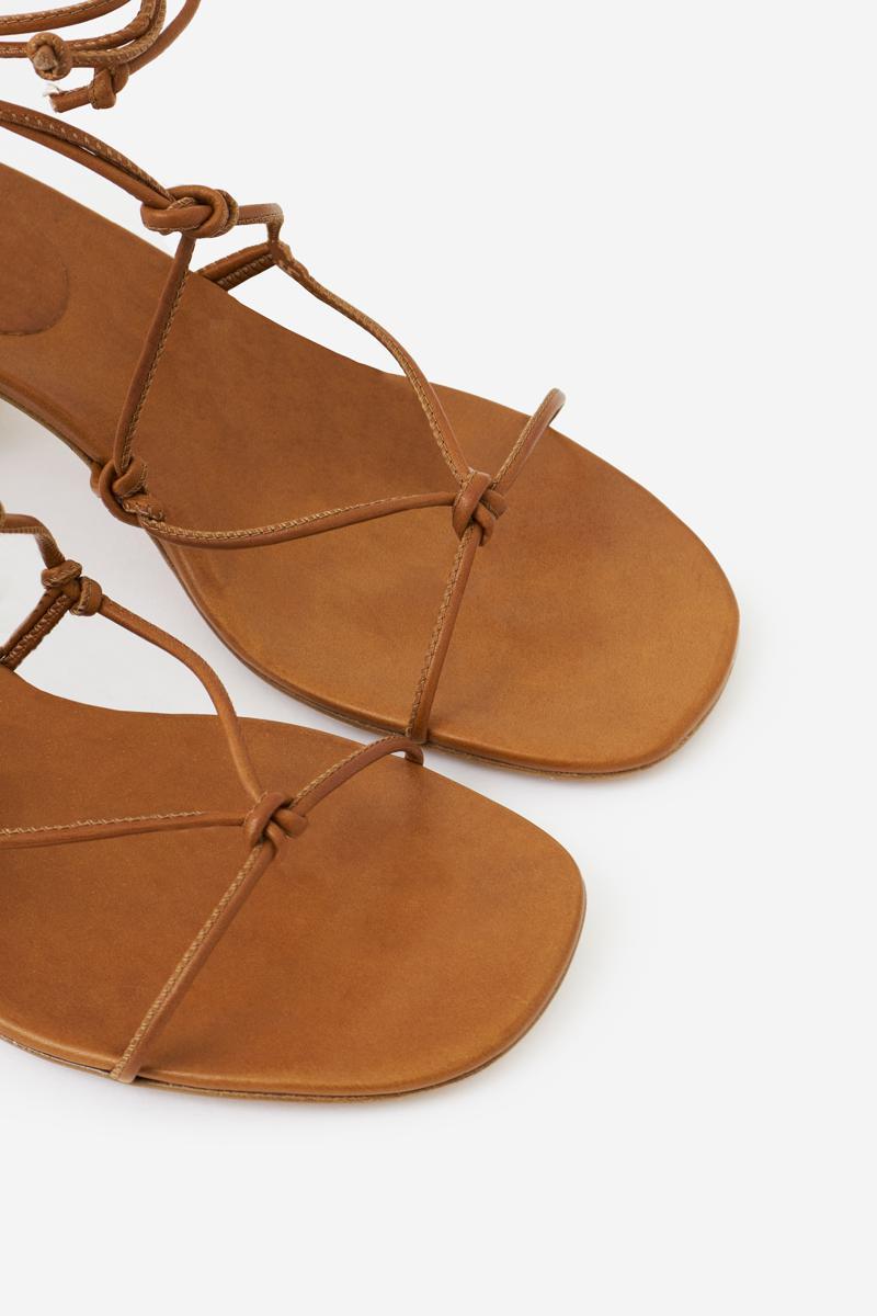 サンダル・ミュール FORTE FORTE Women Sandals 13691MYSHOES 2502 BROWN Forte Forte Sandals in Natural | Lyst Canada
