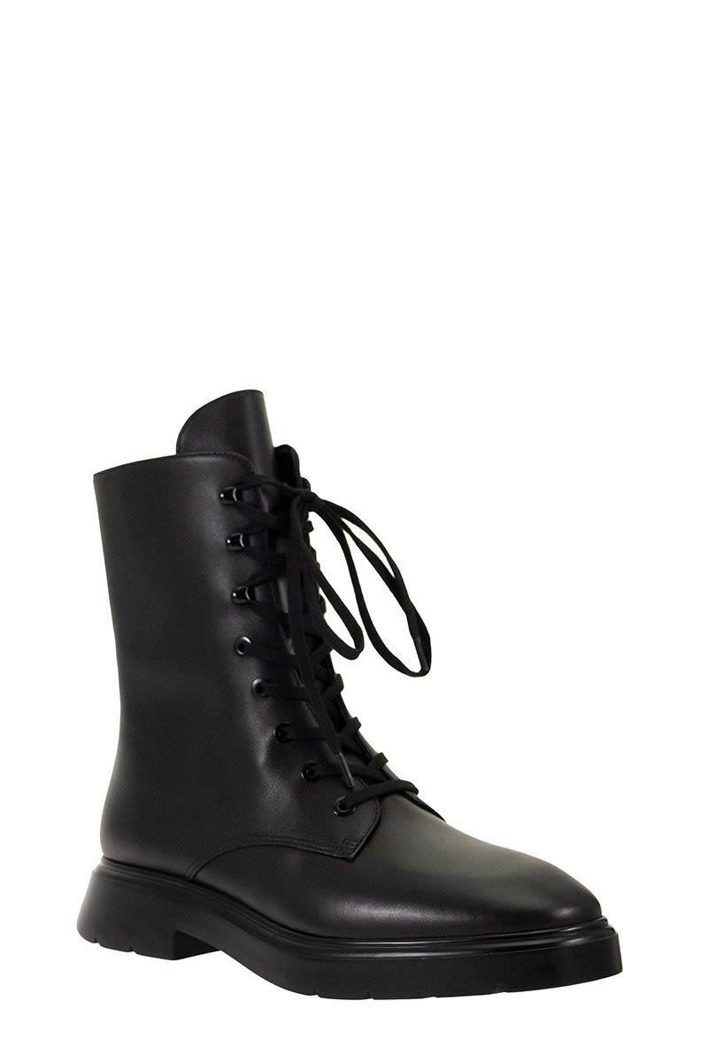stuart weitzman the mckenzee boot
