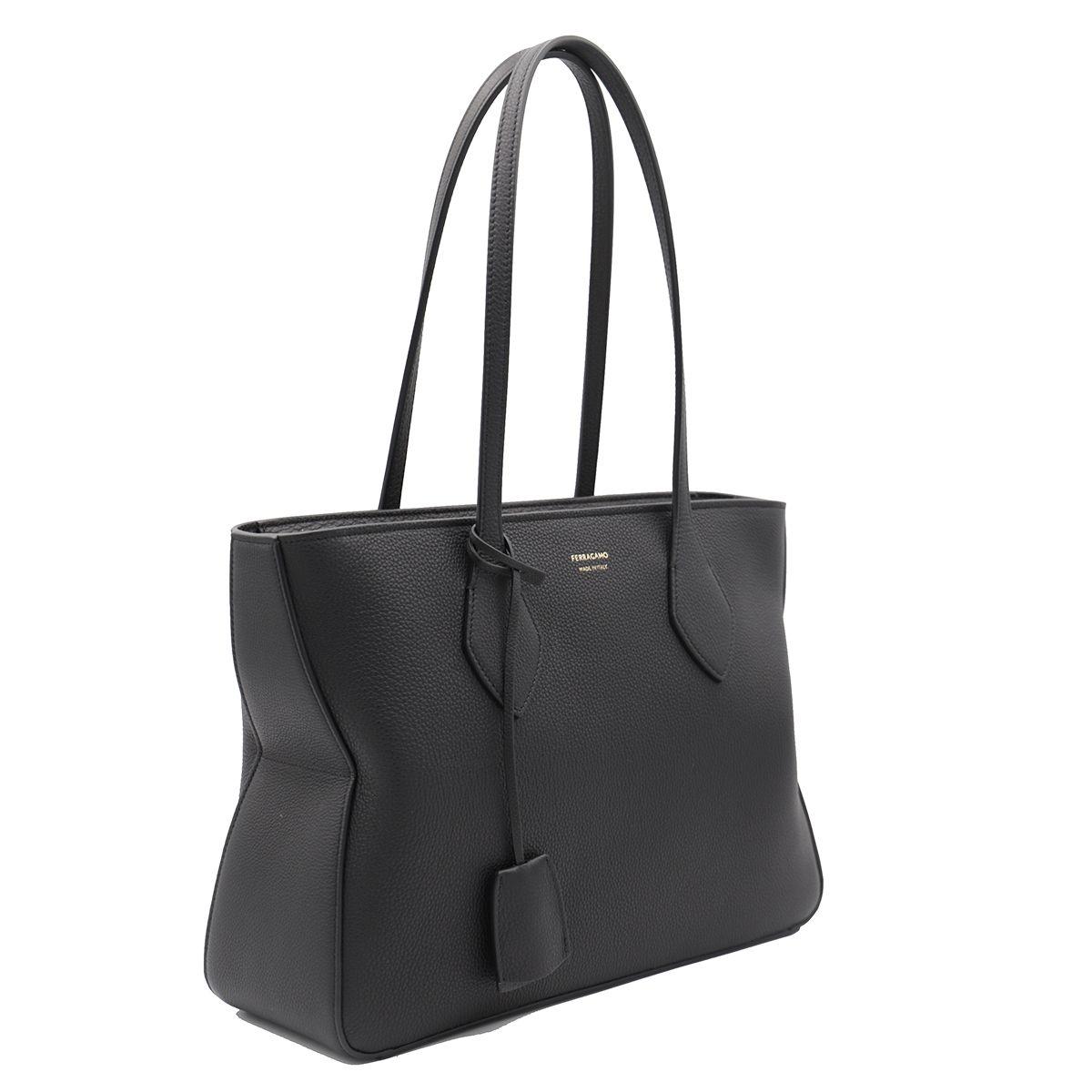 トートバッグ FERRAGAMO BLACK LEATHER (M) TOTES Ferragamo Bags in Black | Lyst