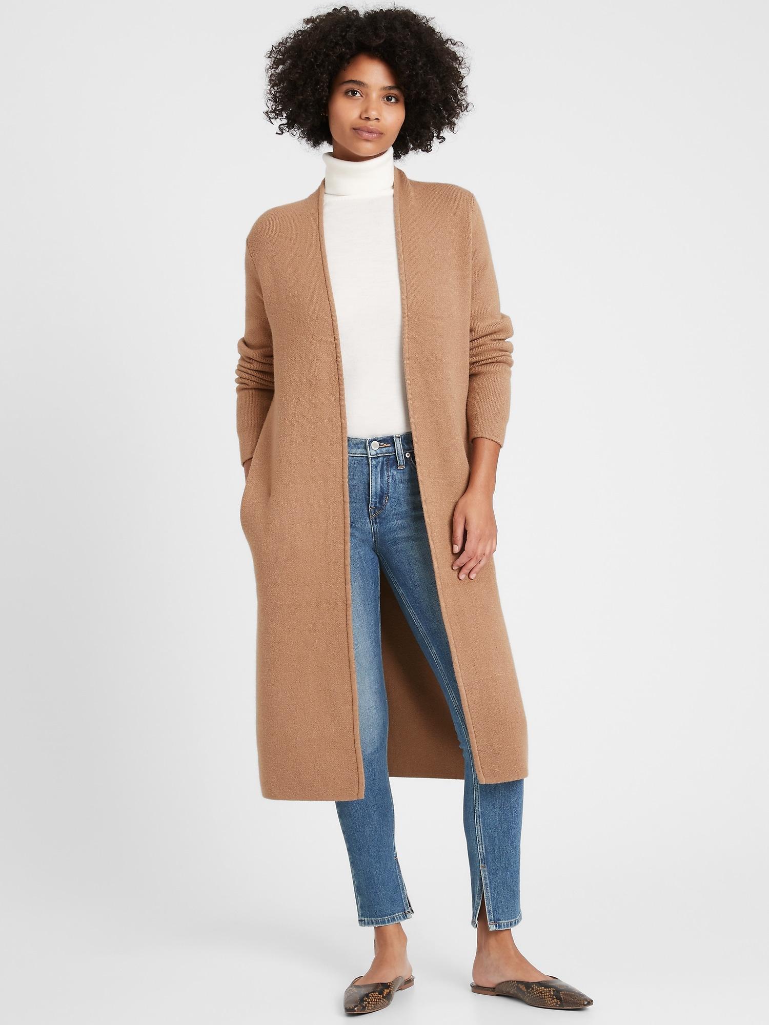 Banana republic camel sweater deals