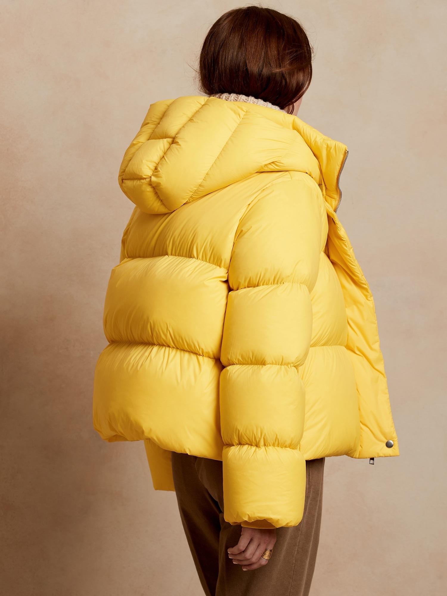 Water-repellent Puffer Jacket in Yellow 