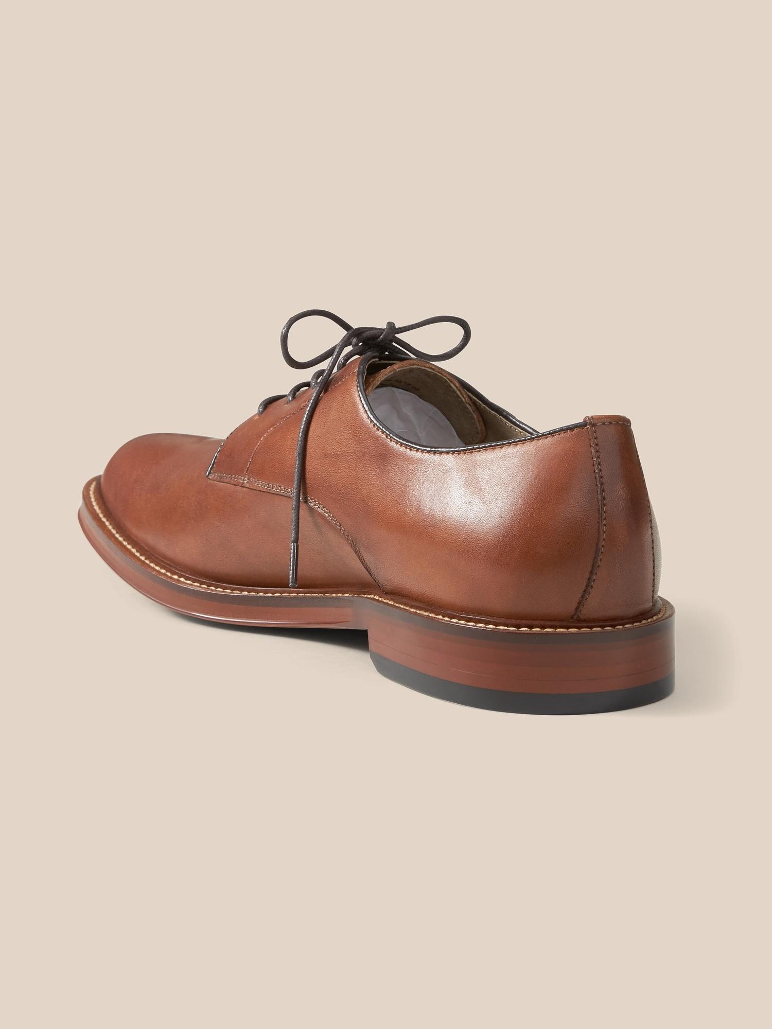 Banana Republic Hinto Italian Leather 