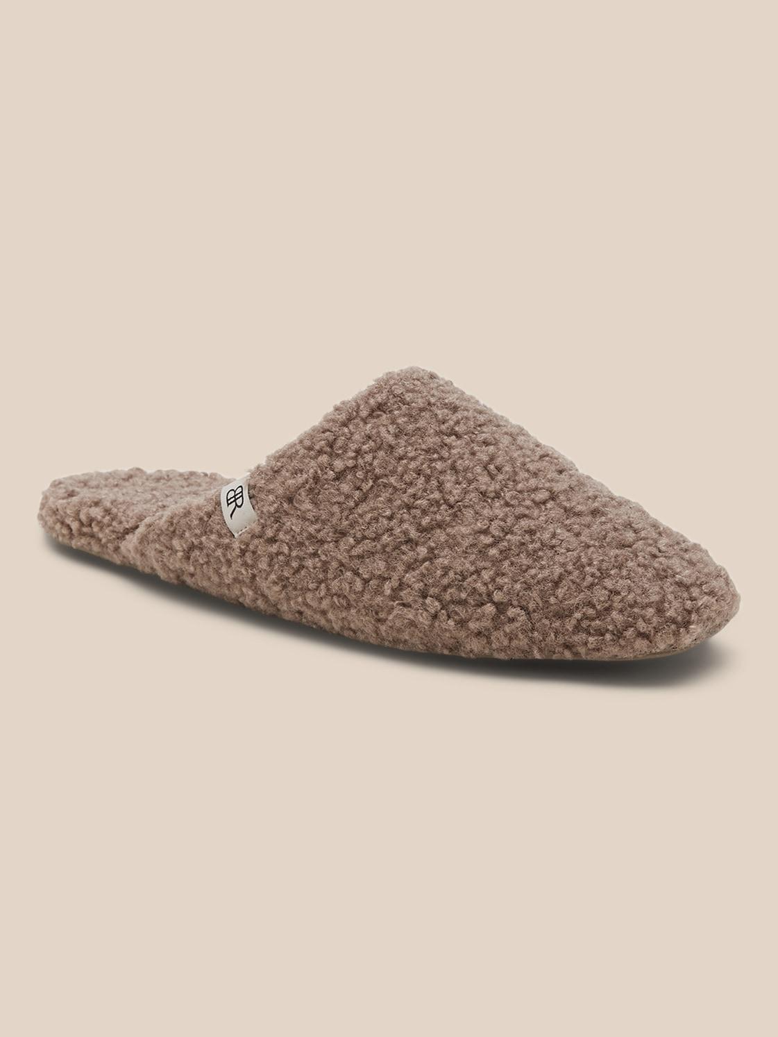 banana republic sherpa slippers