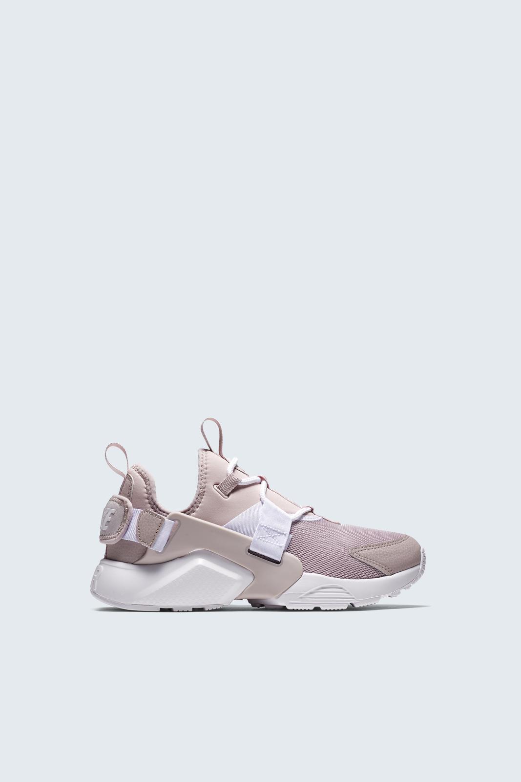 nike air huarache city low pink