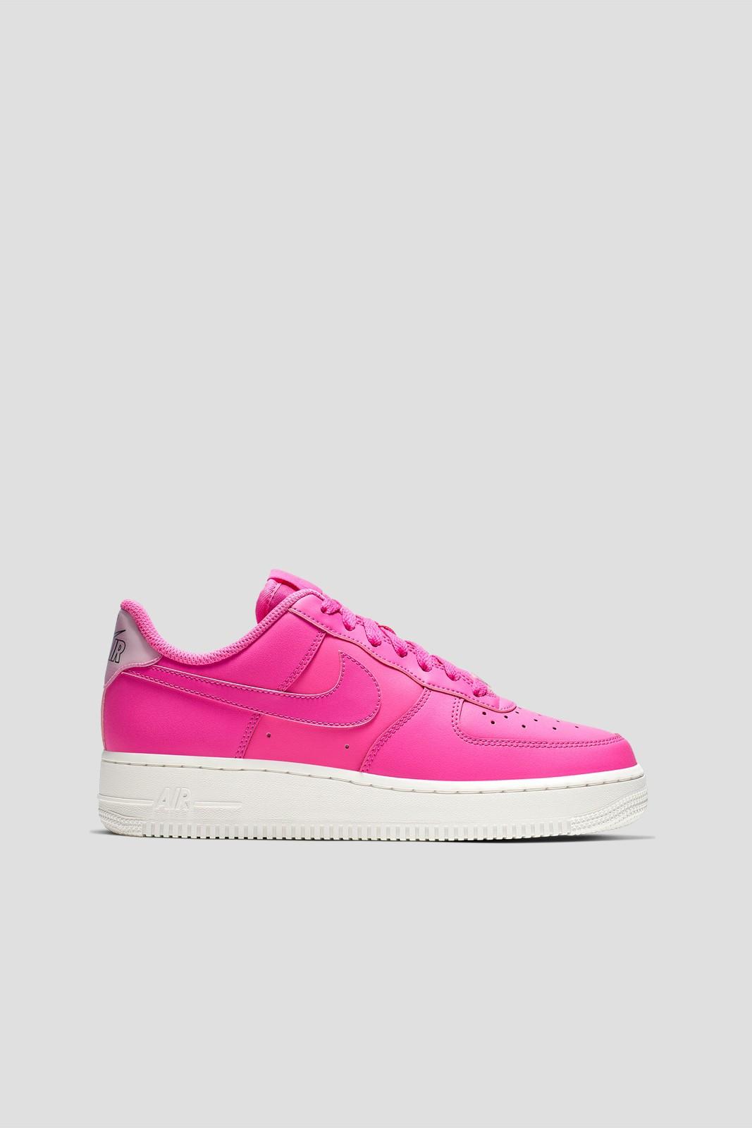 nike air force 1 07 essential rosa