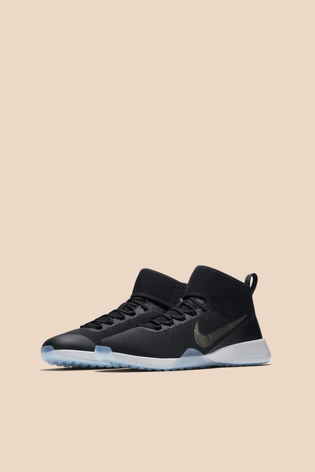 nike air zoom strong 2 metallic