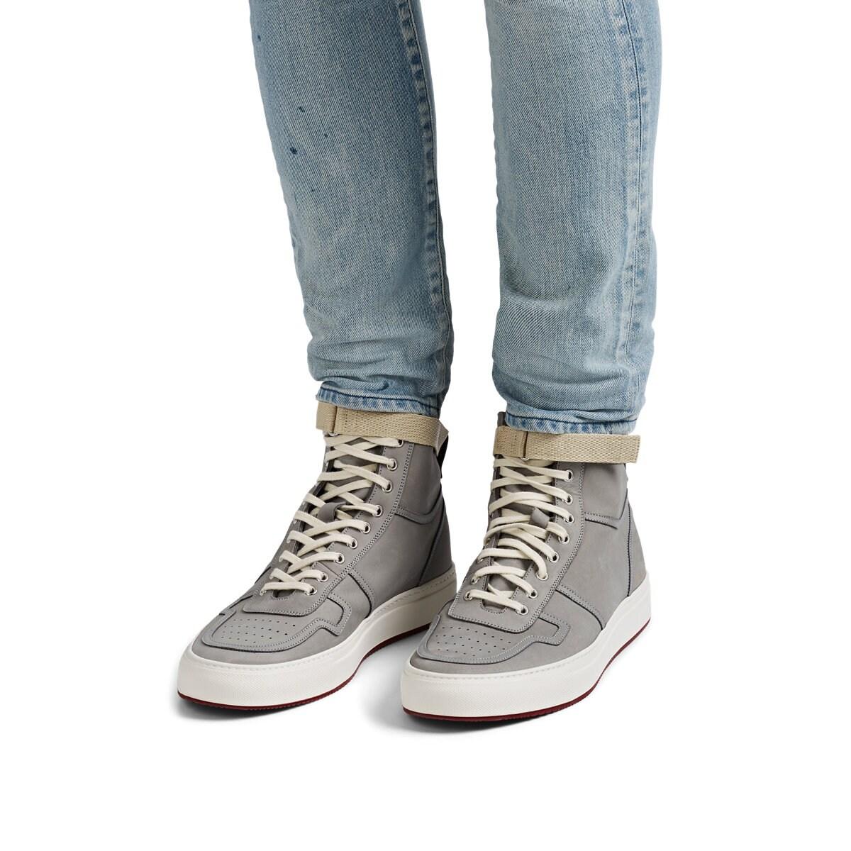 common projects sneakers on feet