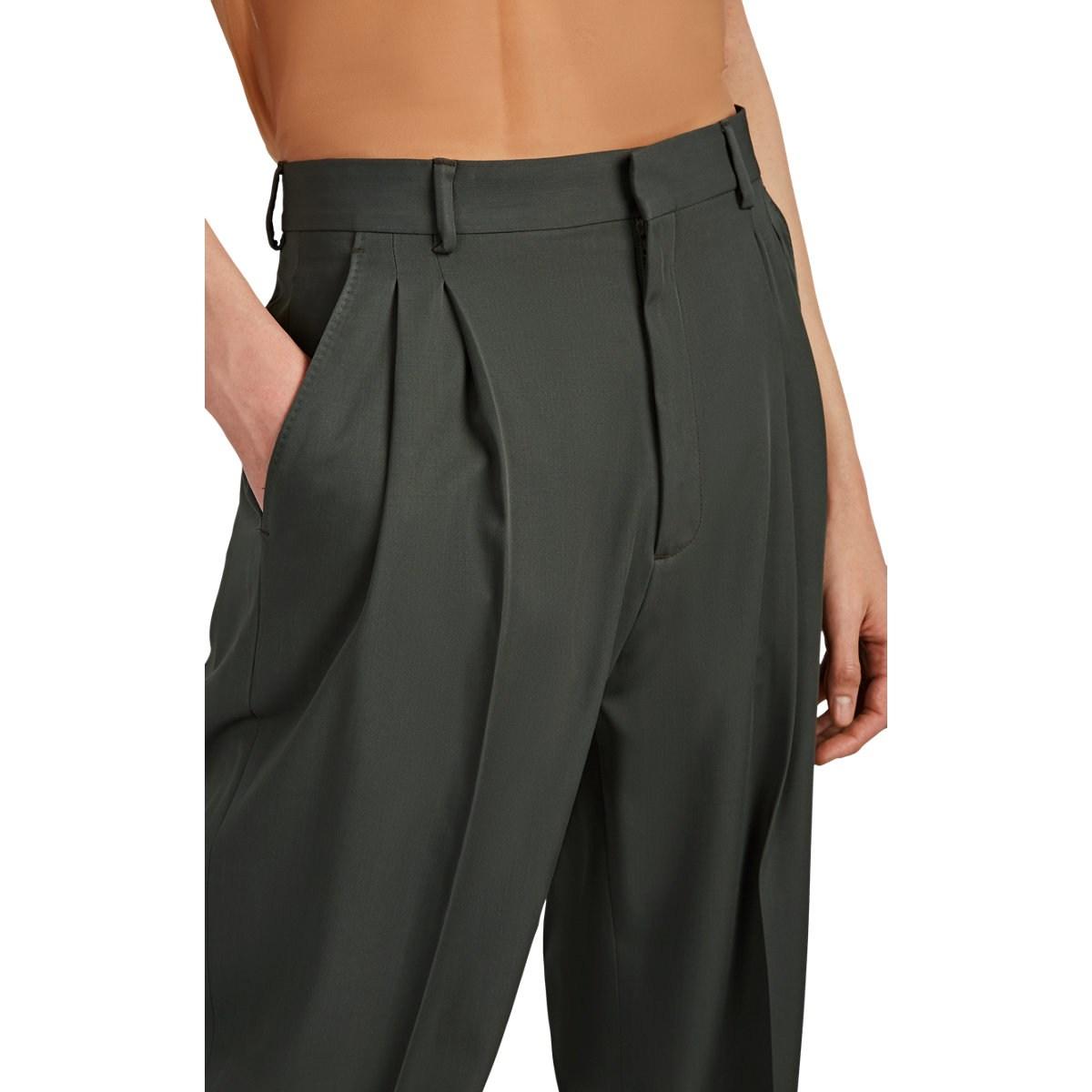 men's trousers with front pleats