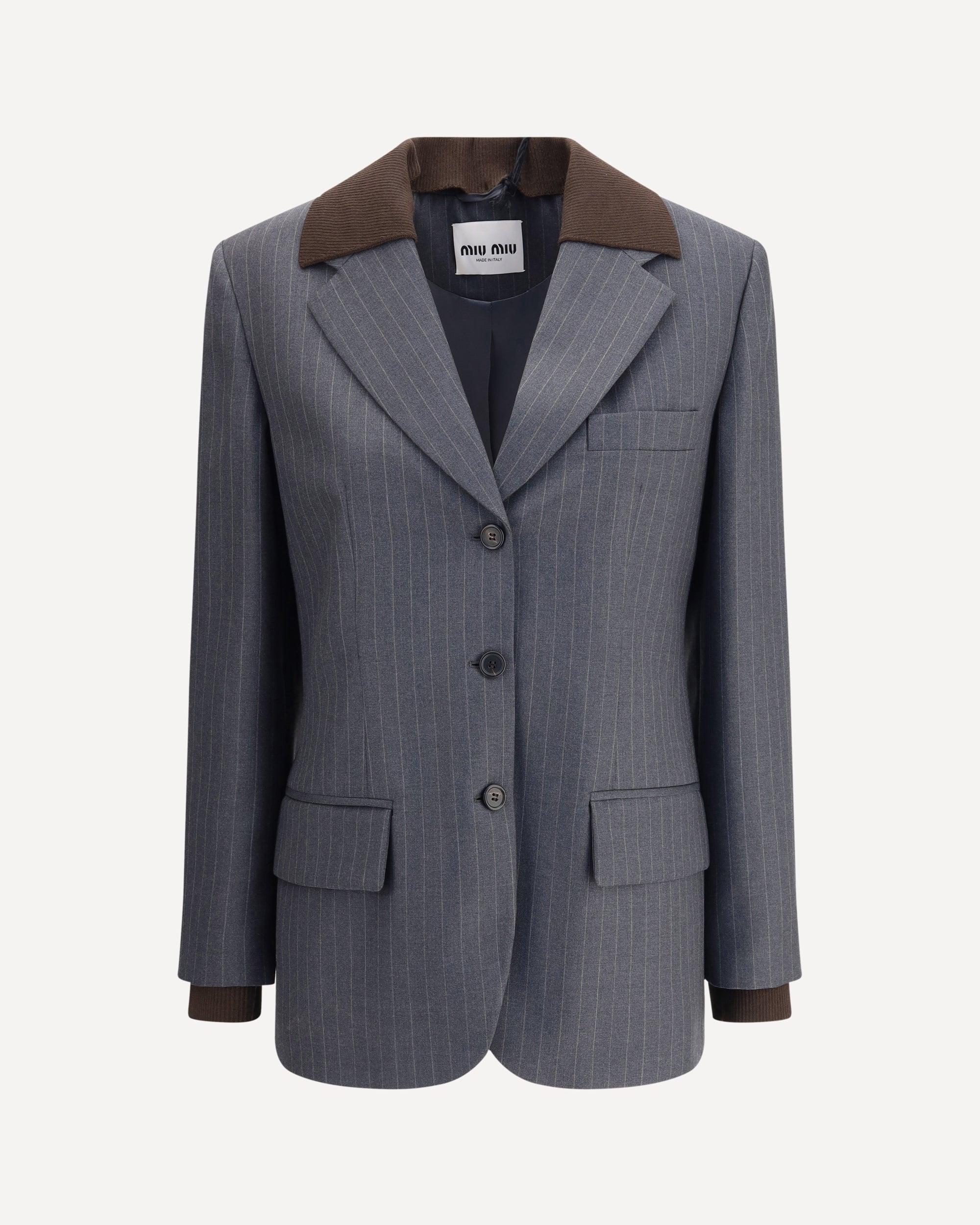 【送料&関税込】Miu Miu Black Tweed Blazer Cropped wool-blend tweed jacket in black - Miu Miu | Mytheresa